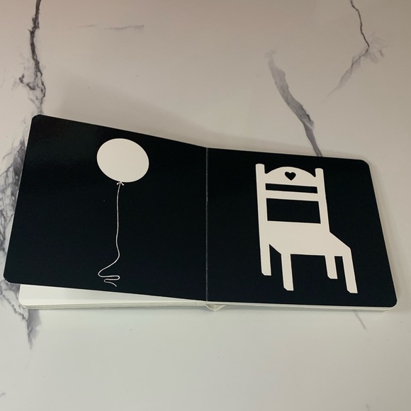 🔥2FOR30🔥 Black and white baby board book - Picture 9 of 16